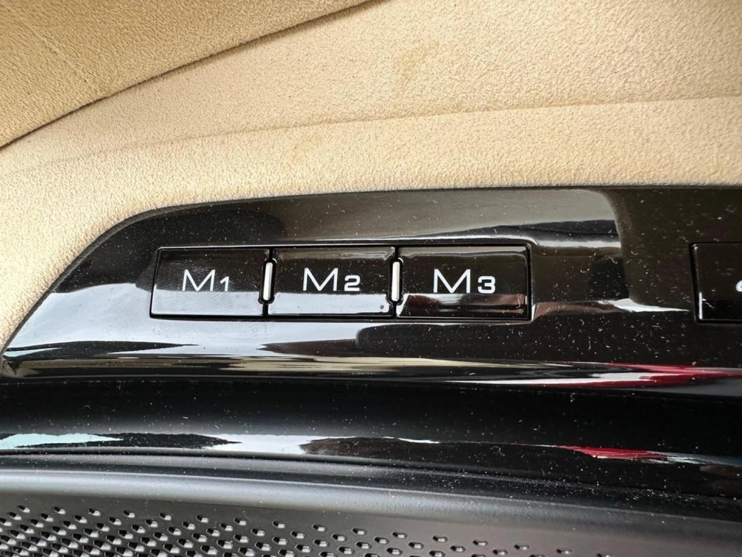 Ferrari Roma V8 Spider F1 DCT - фото 35