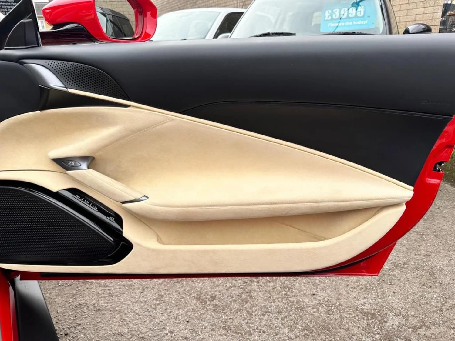 Ferrari Roma V8 Spider F1 DCT - фото 40