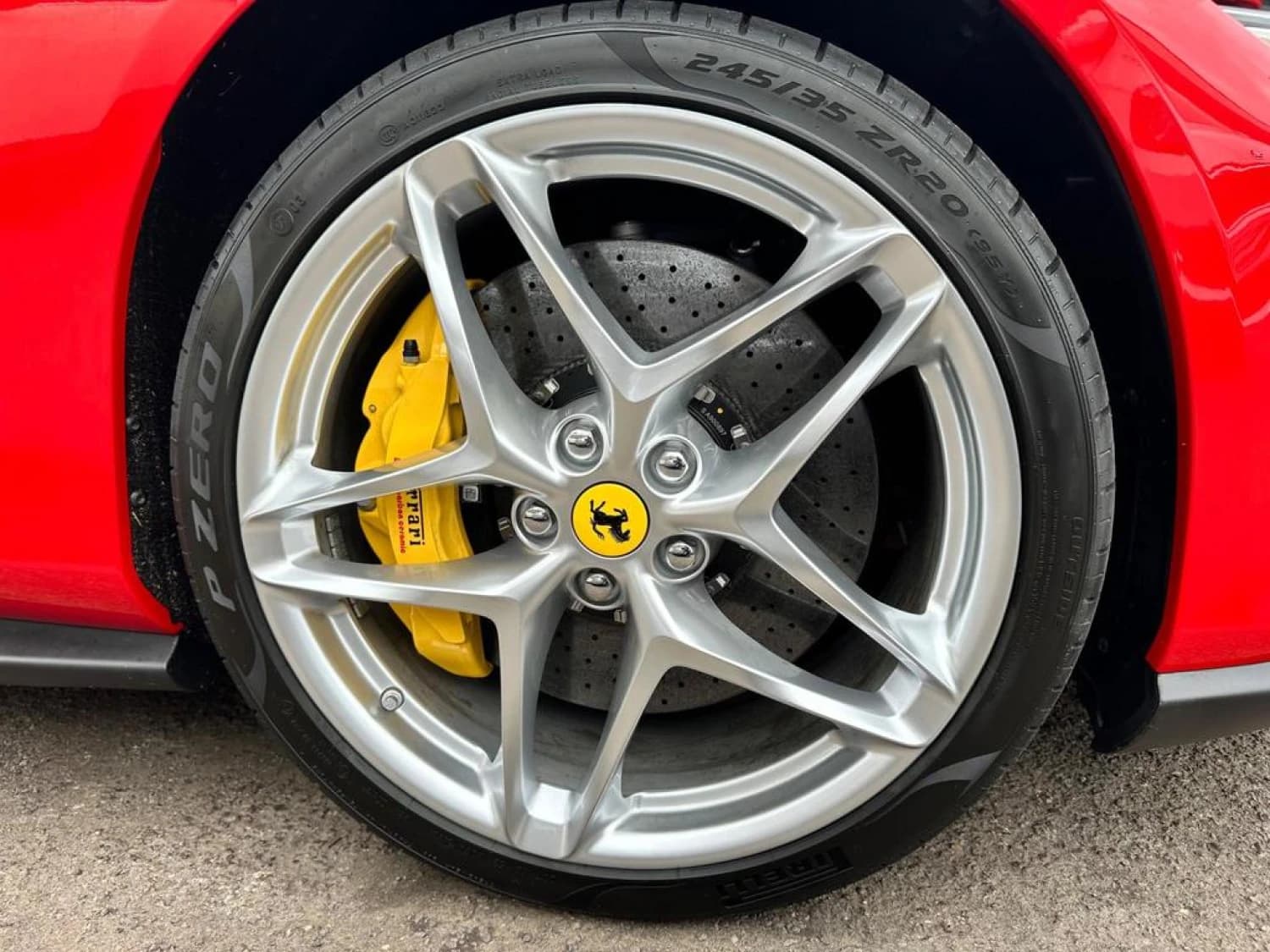 Ferrari Roma V8 Spider F1 DCT - фото 47