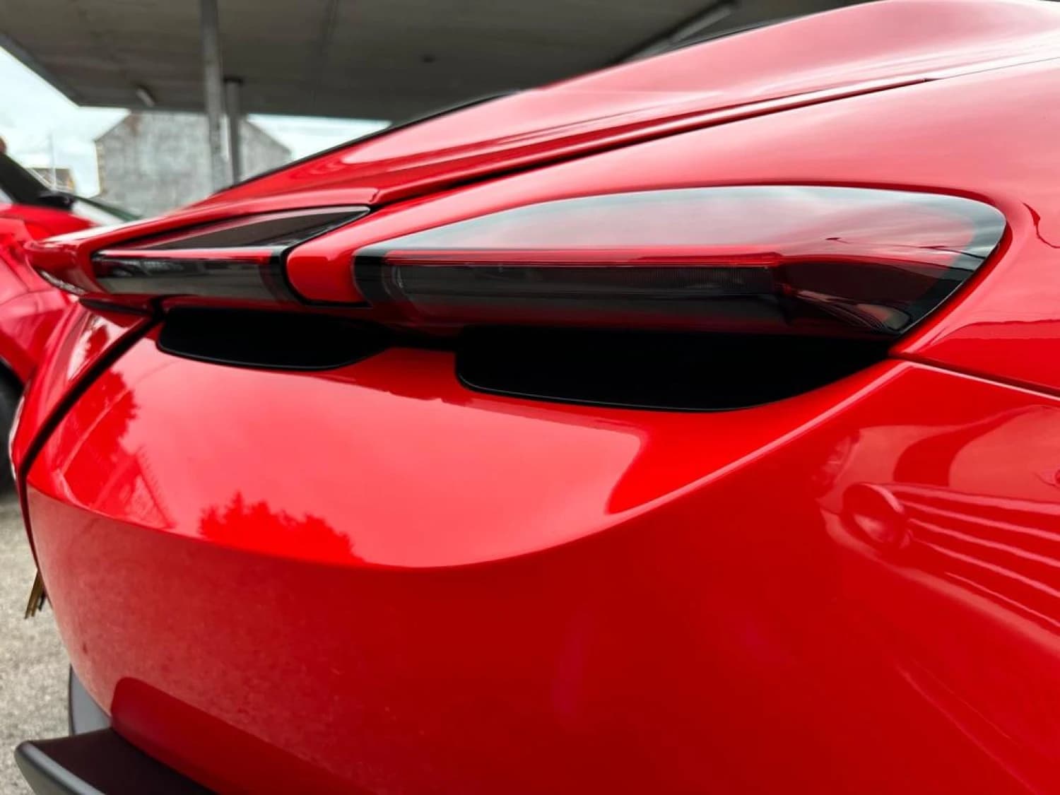 Ferrari Roma V8 Spider F1 DCT - фото 48