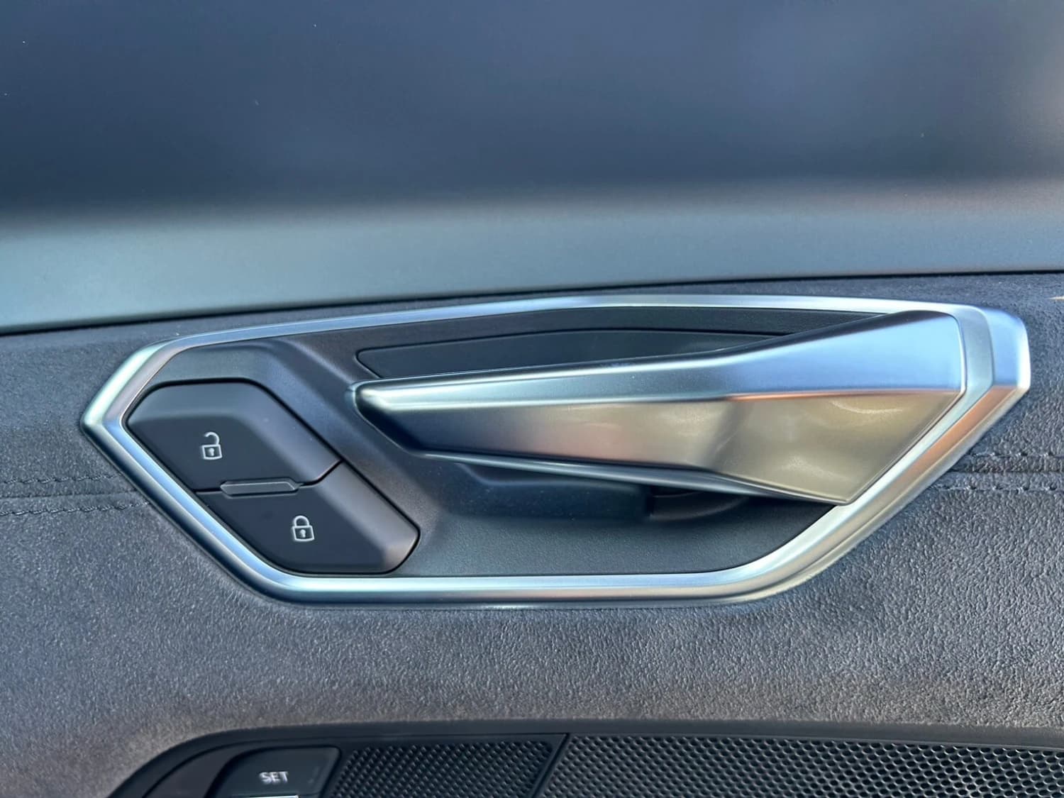 Audi e-tron GT Quattro - фото 36