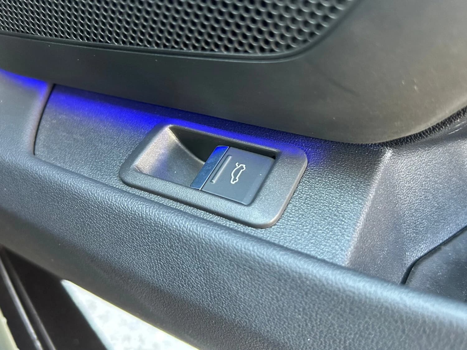 Audi e-tron GT Quattro - фото 39