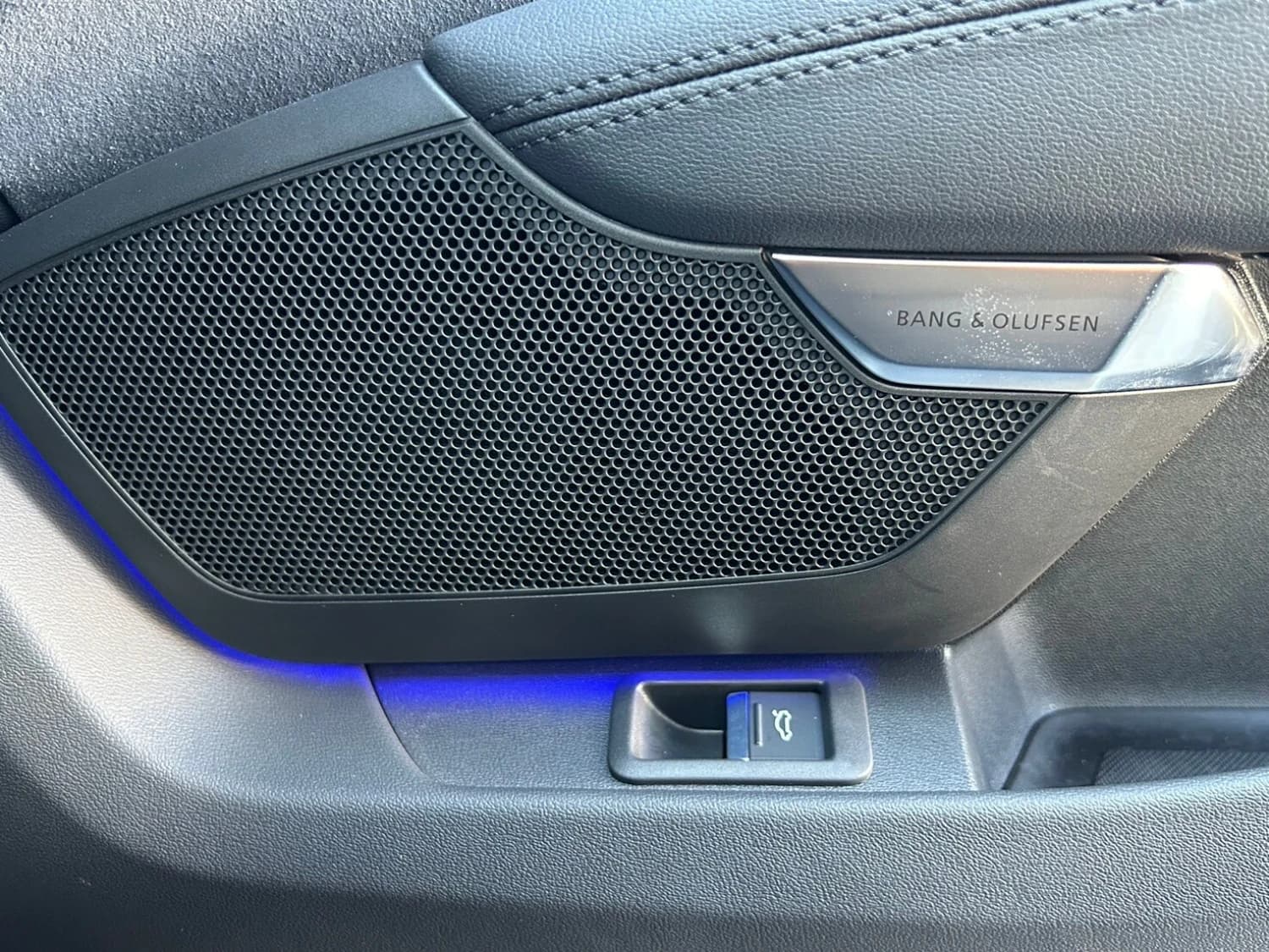 Audi e-tron GT Quattro - фото 40