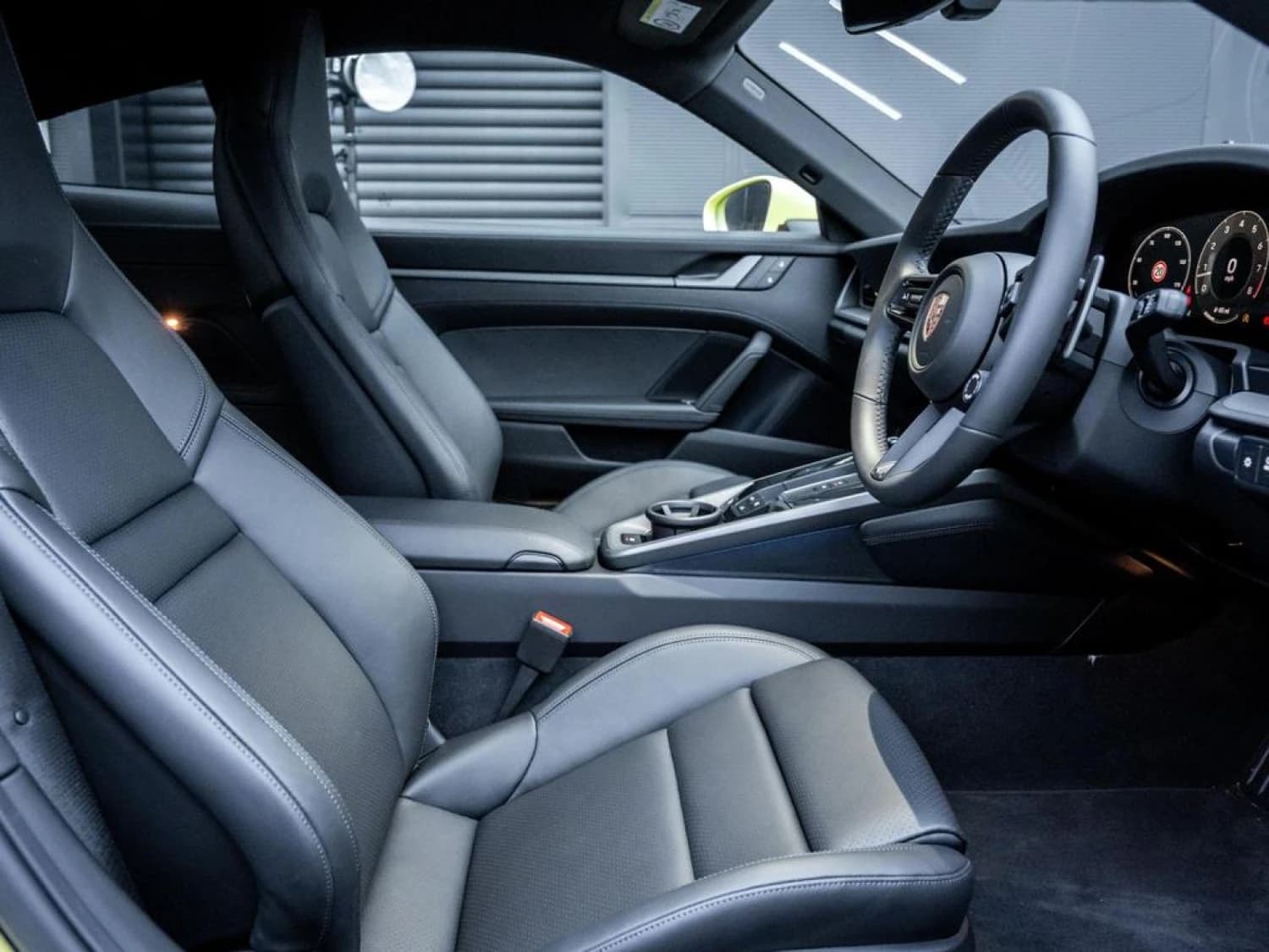 Porsche 911 T 992 Carrera PDK - фото 25