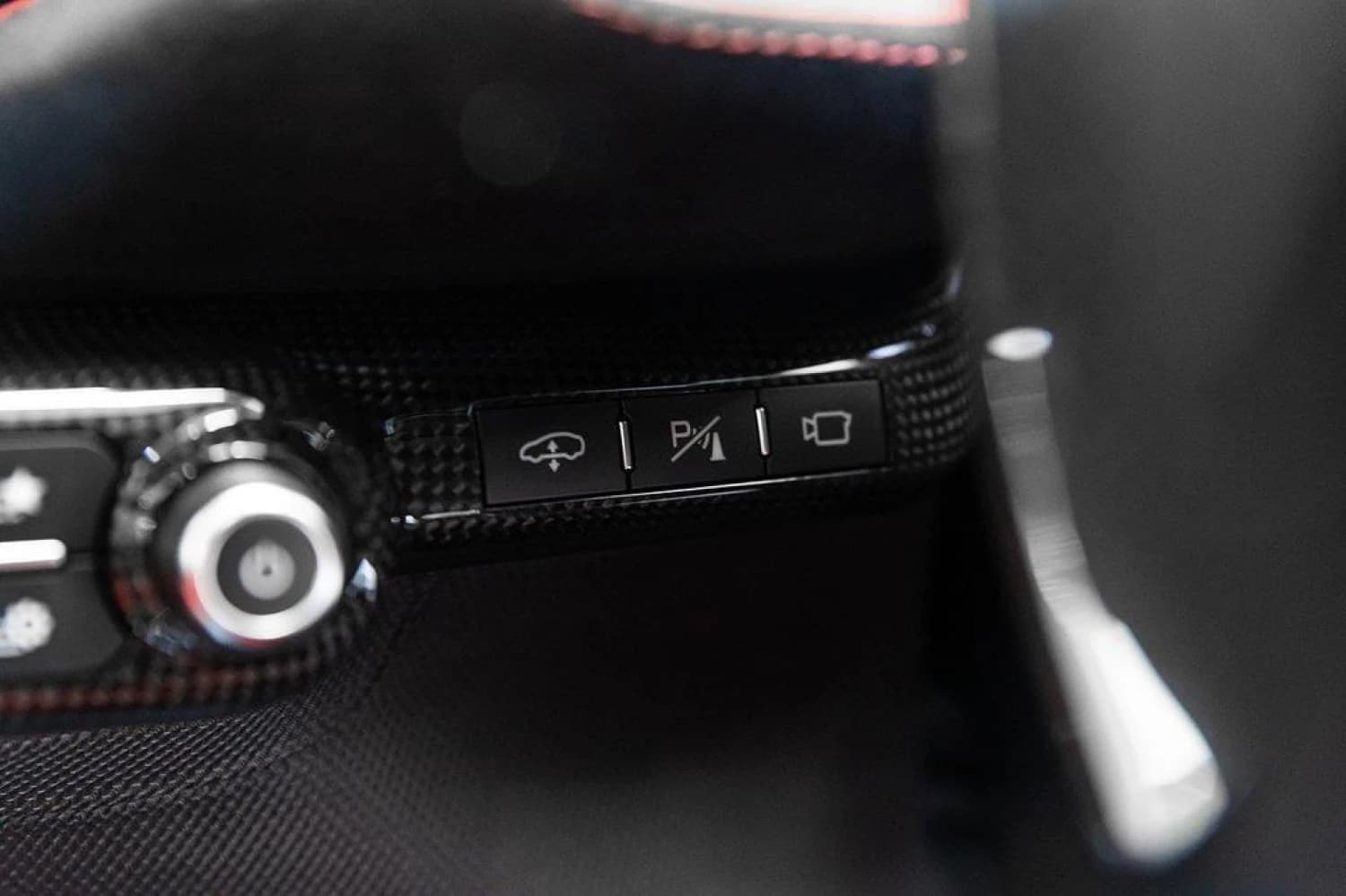 Ferrari 812 Competizione - фото 34