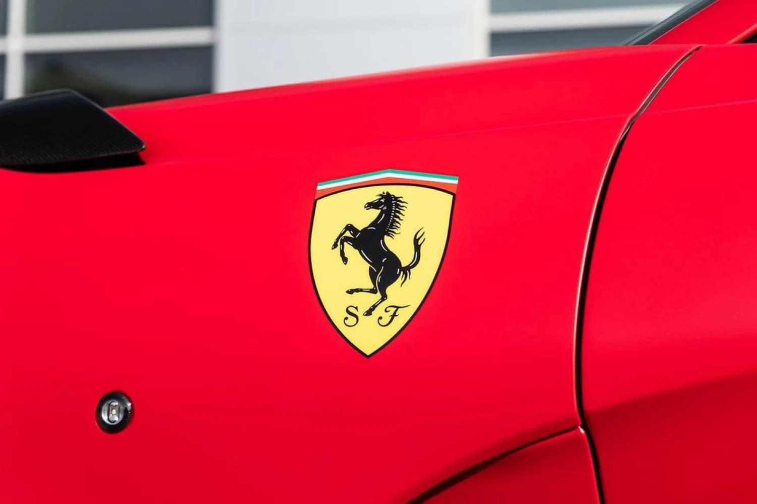 Ferrari 812 Competizione - фото 37