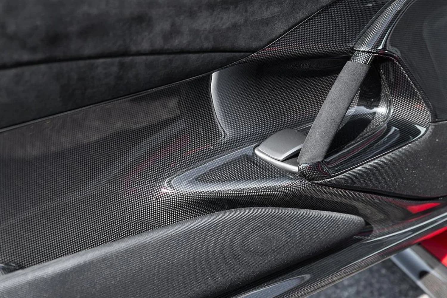 Ferrari 812 Competizione - фото 20