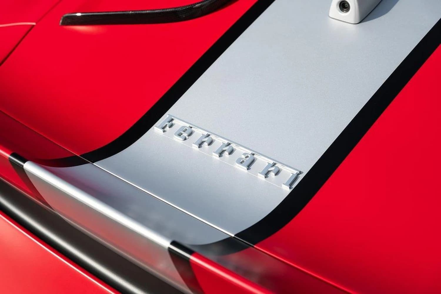 Ferrari 812 Competizione - фото 15