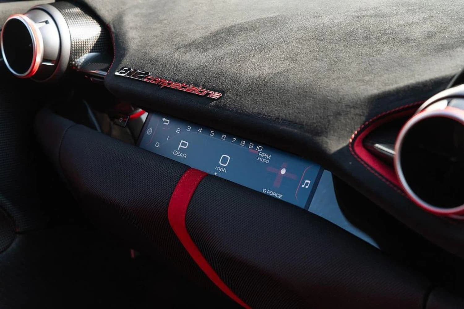 Ferrari 812 Competizione - фото 22