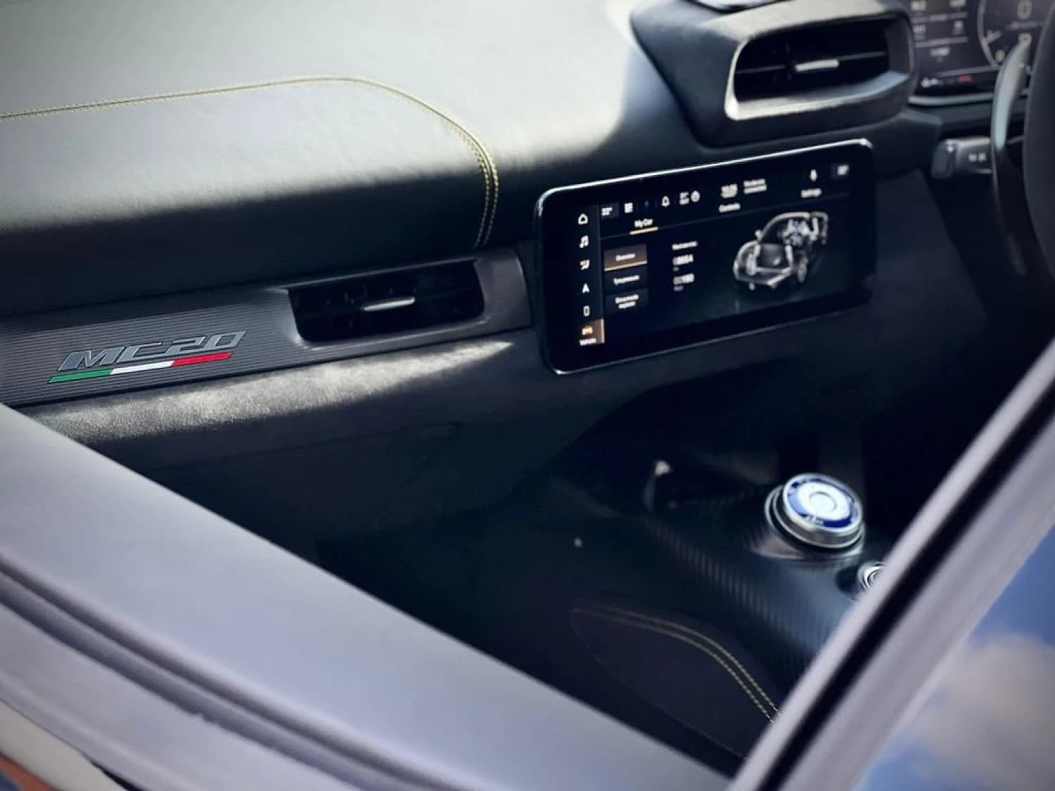 Maserati MC20 V6 DCT - фото 16