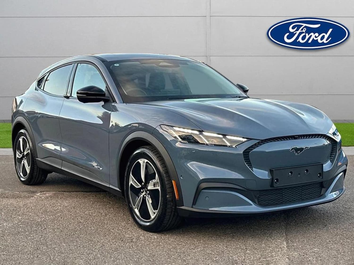 Ford Mustang Mach-E Select 72kWh
