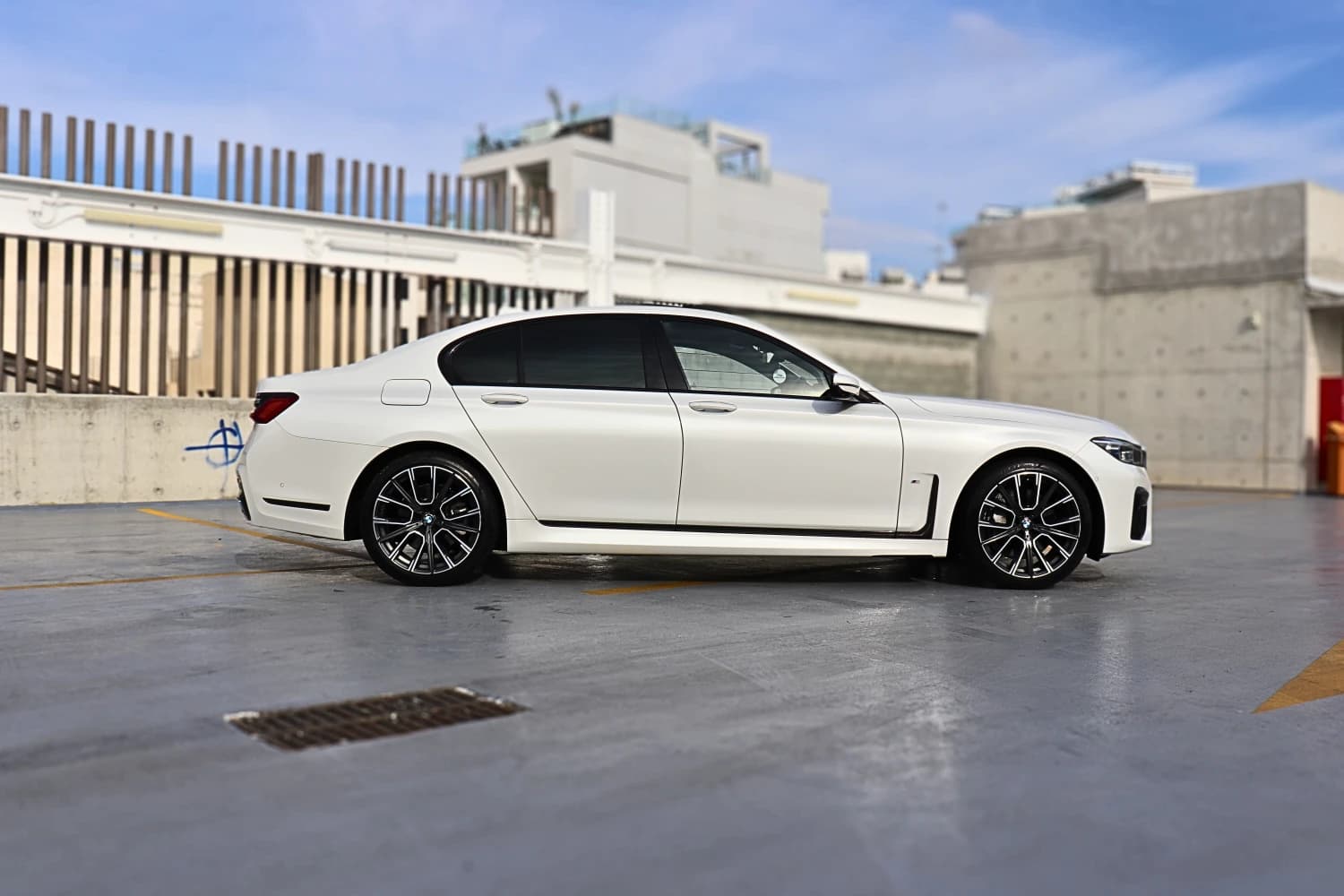 BMW 7 series 745e - фото 10