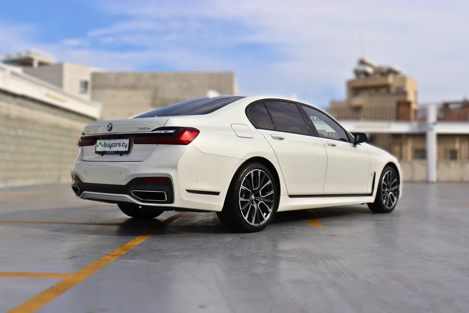 BMW 7 series 745e - фото 9