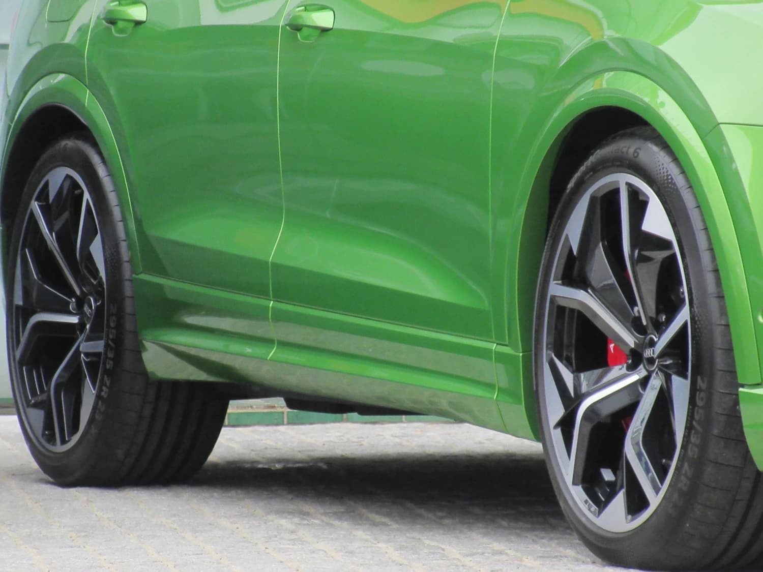 Audi RS Q8 4.0 TFSI quattro tiptronic - фото 32