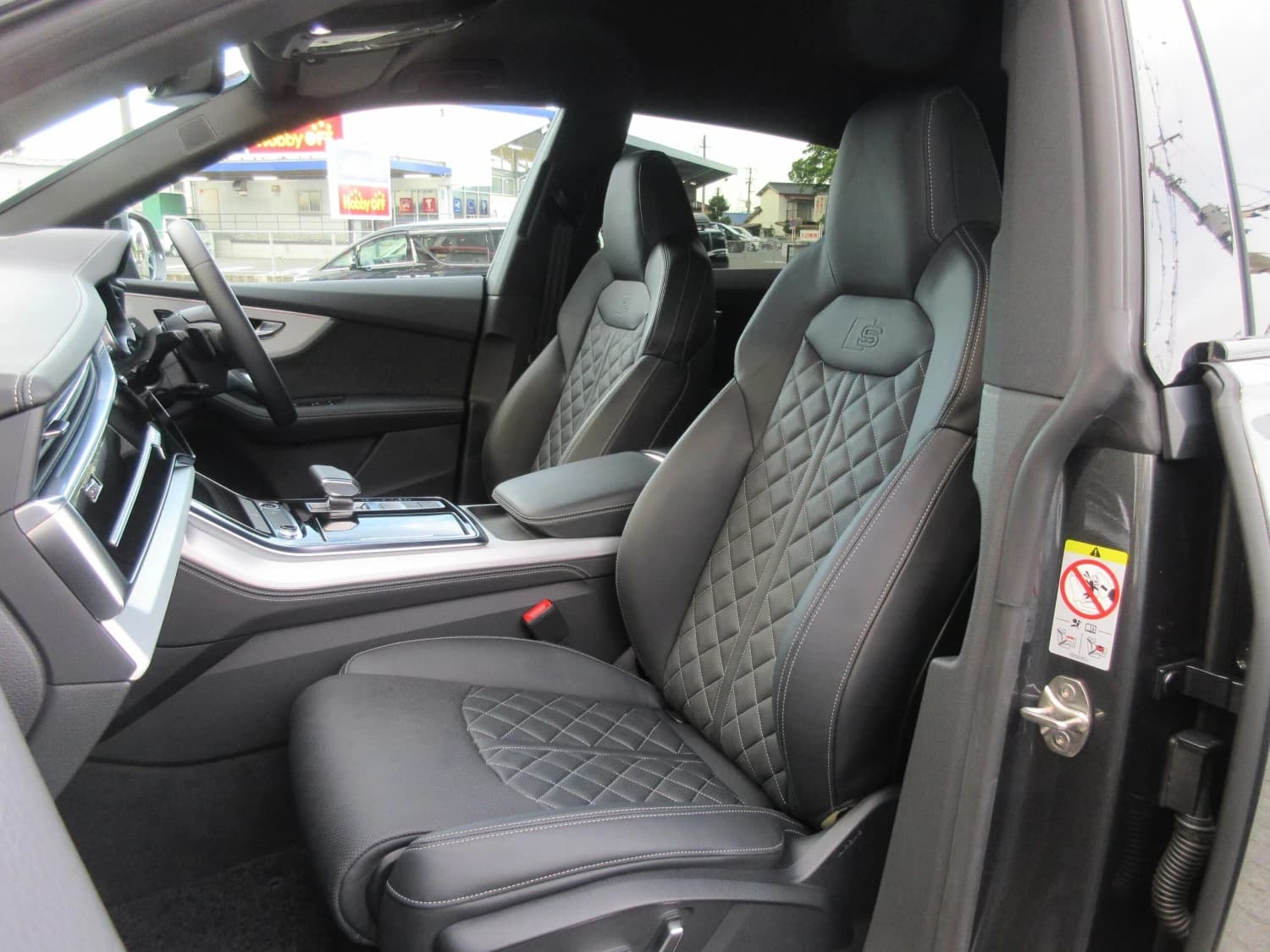 Audi Q8 - фото 3