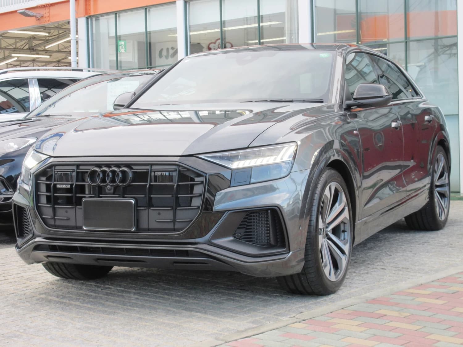 Audi Q8 - фото 4