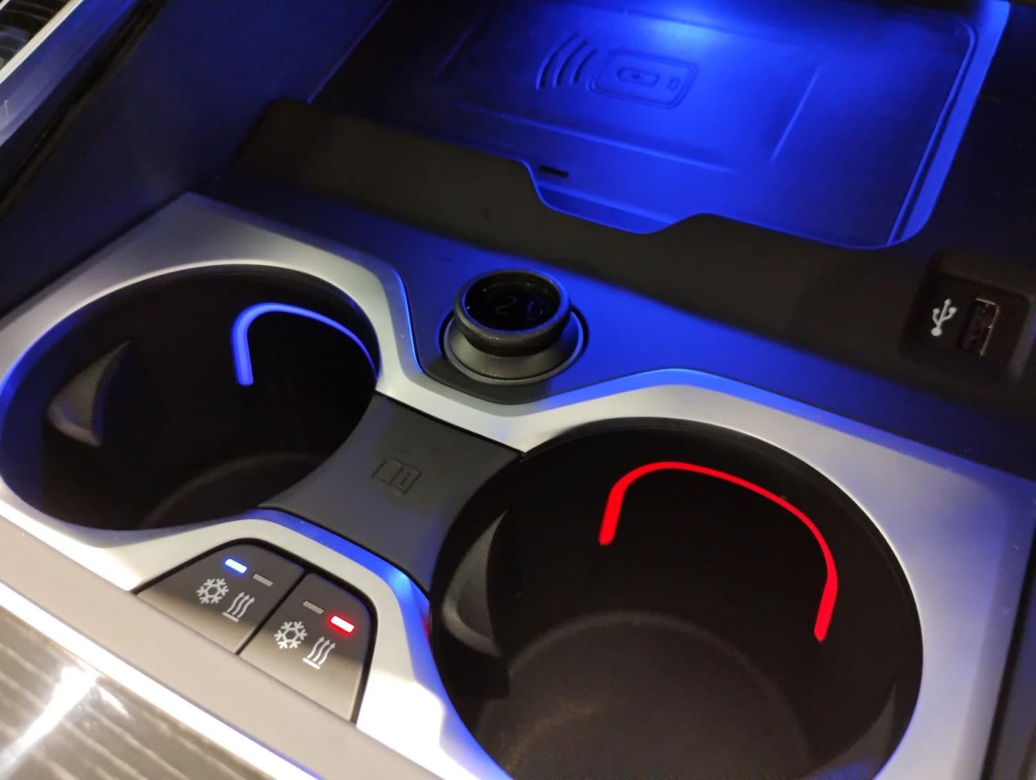 BMW X7 40d - фото 9