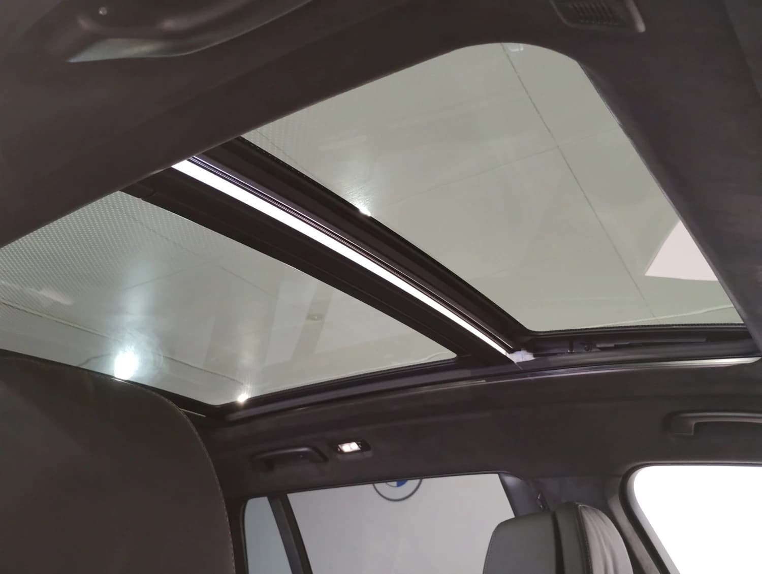 BMW X7 40d - фото 3