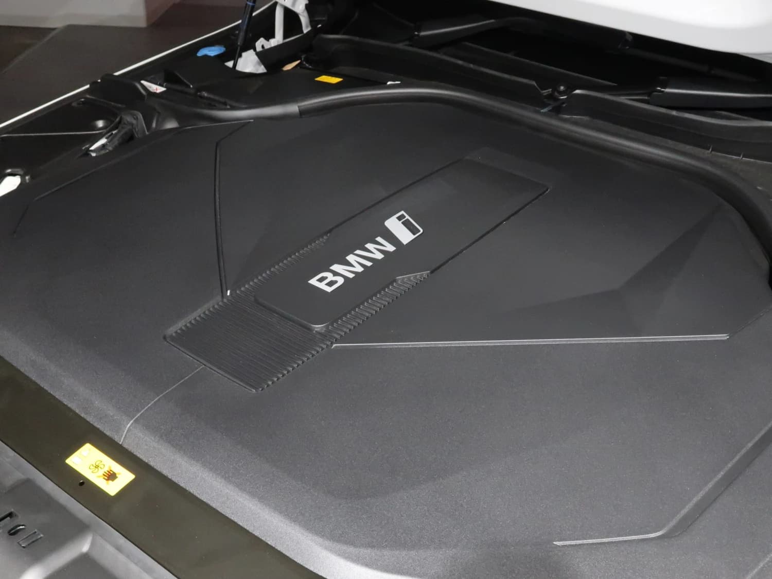 BMW i5 eDrive 40 - фото 16