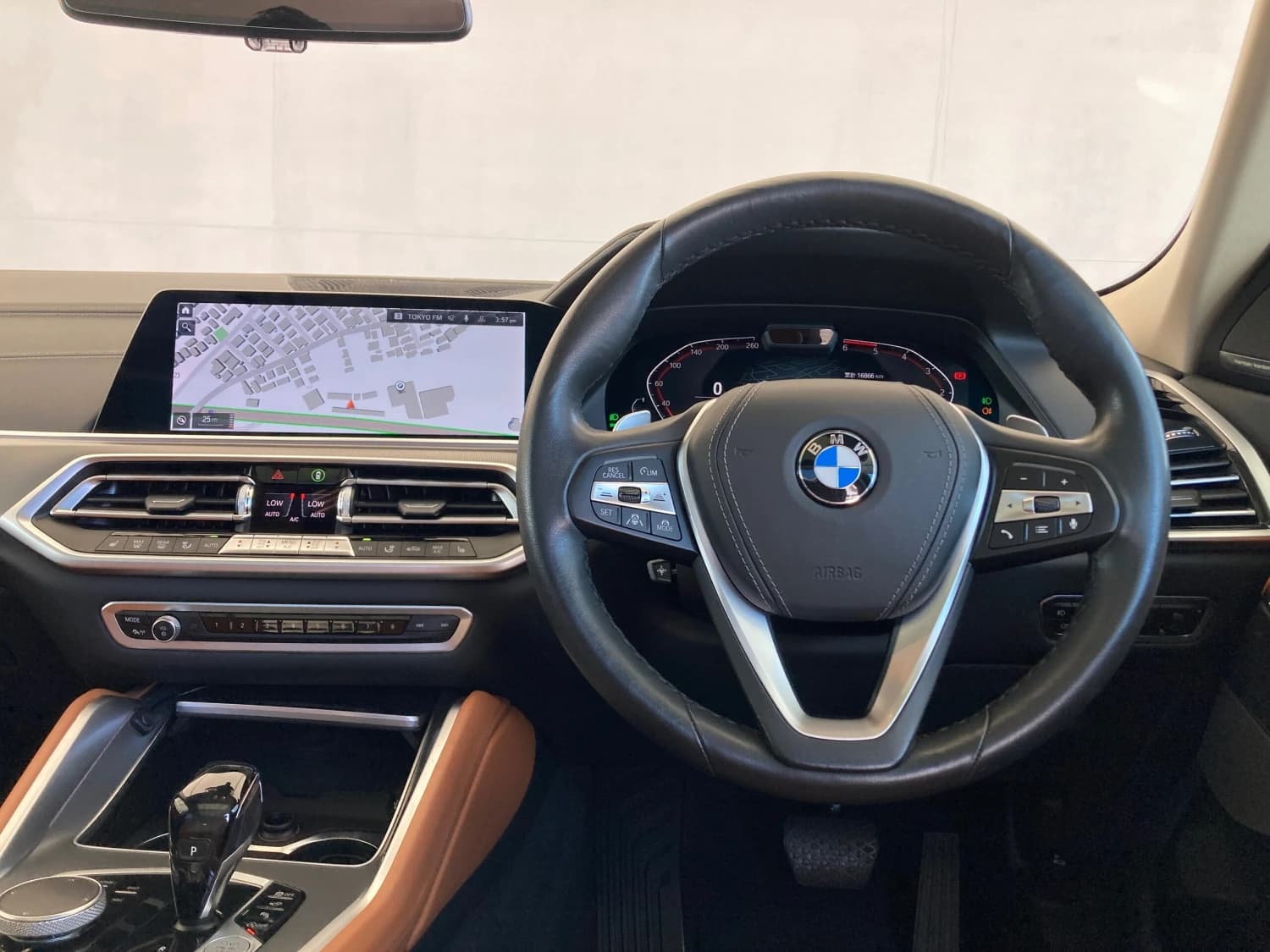 BMW X6 35d - фото 9