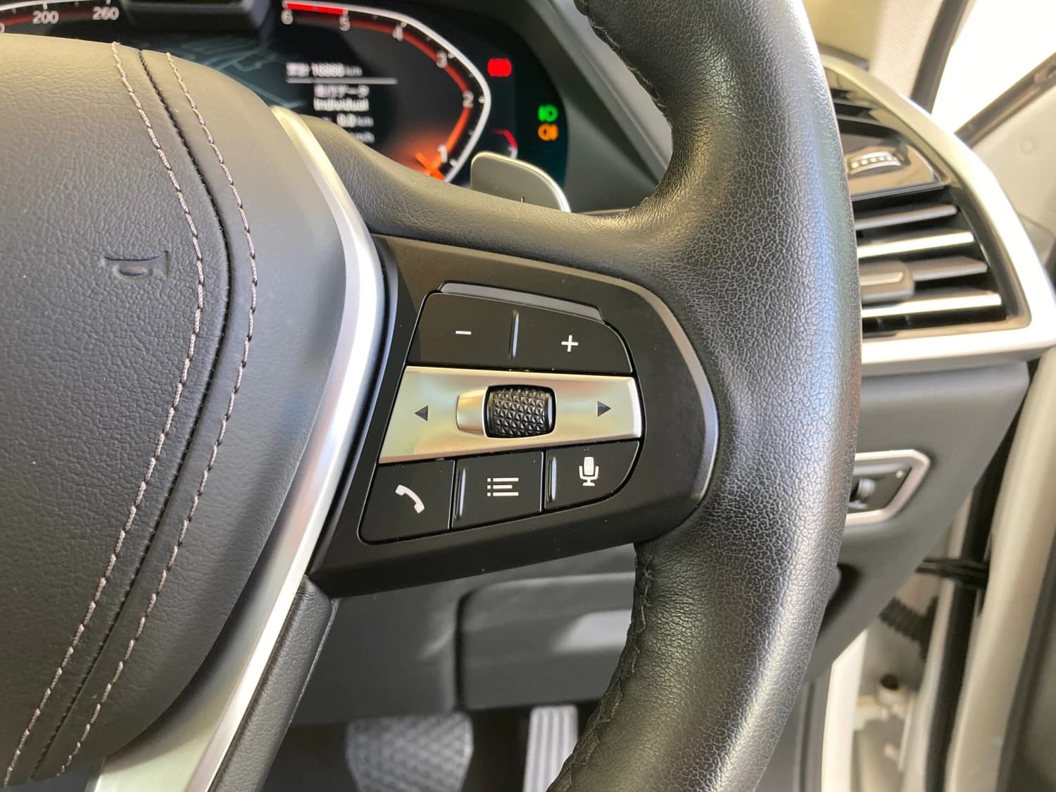 BMW X6 35d - фото 12