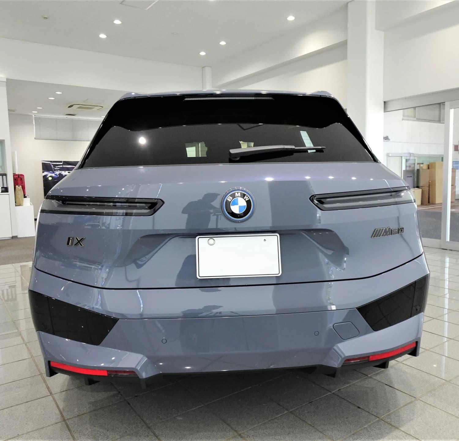 BMW iX M60 - фото 6