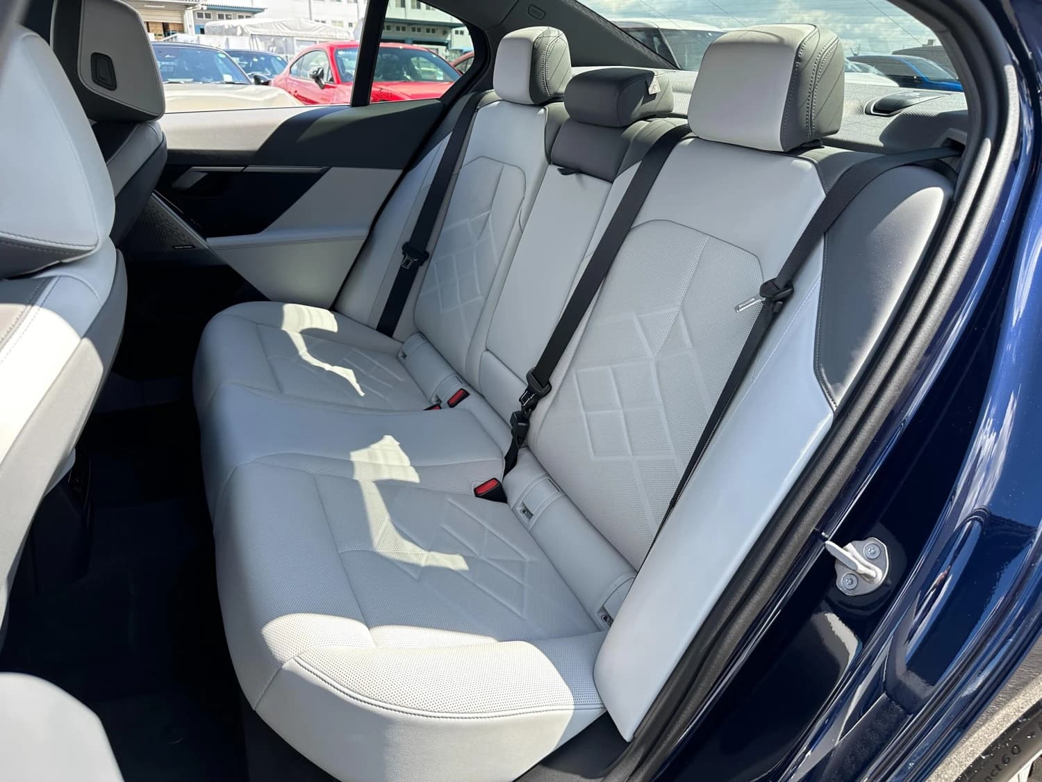 BMW 5 series 523i - фото 10