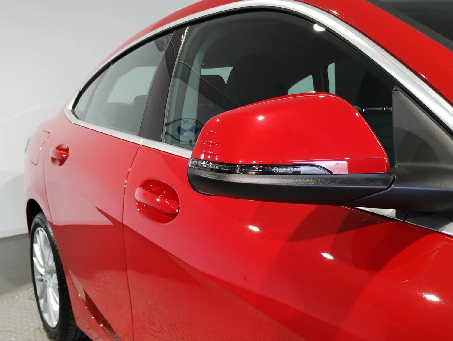 BMW 2 series 218ι - фото 19