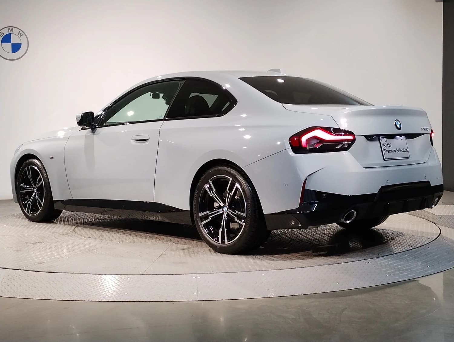 BMW 2 series 220i - фото 5