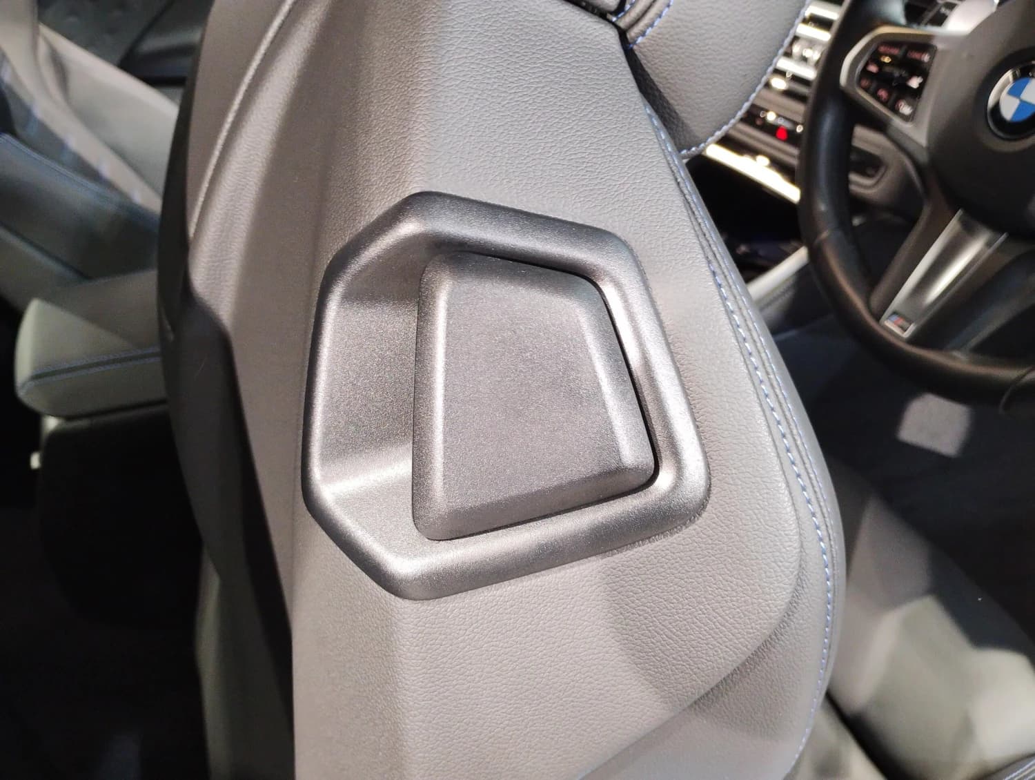 BMW 2 series 220i - фото 12