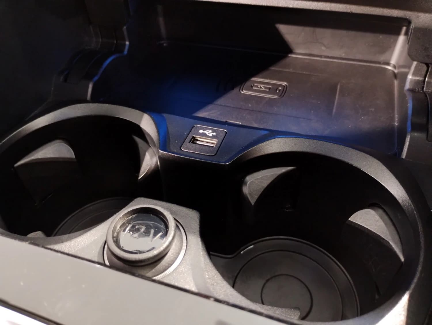 BMW 2 series 220i - фото 18