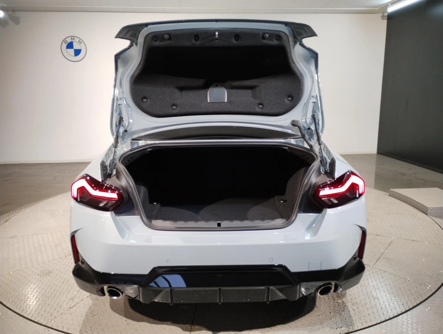 BMW 2 series 220i - фото 20