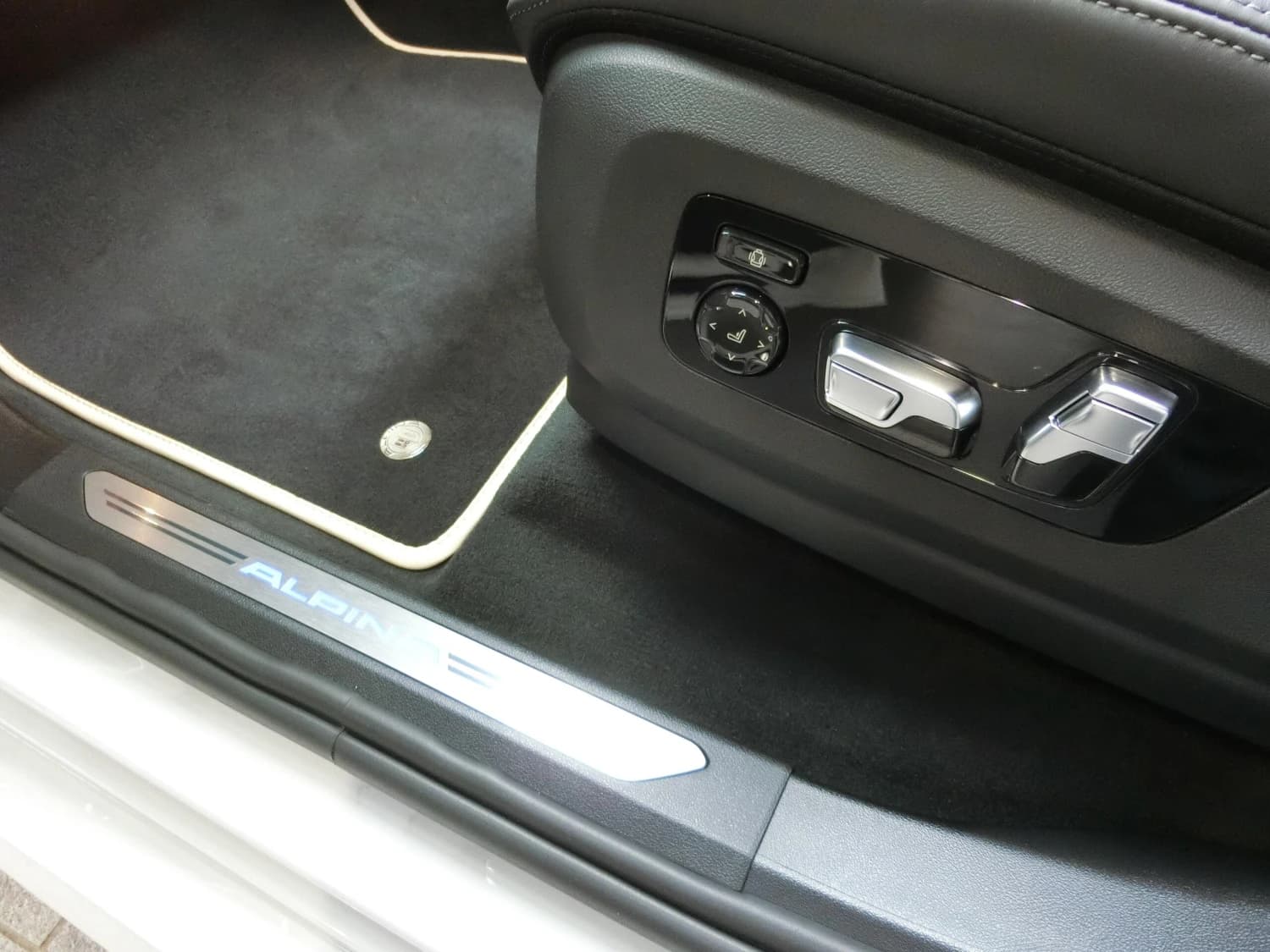 BMW ALPINA XB7 - фото 16