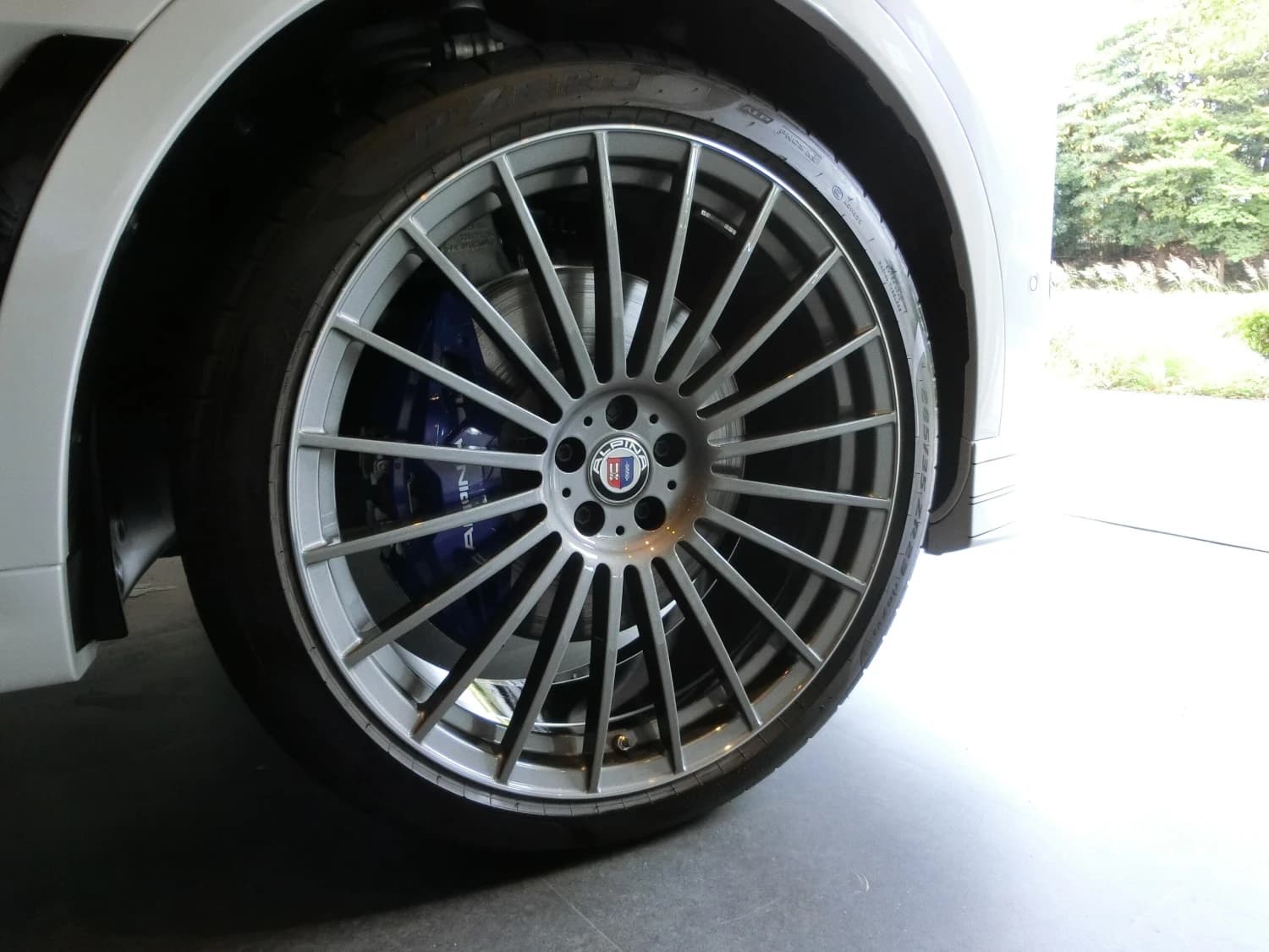 BMW ALPINA XB7 - фото 27