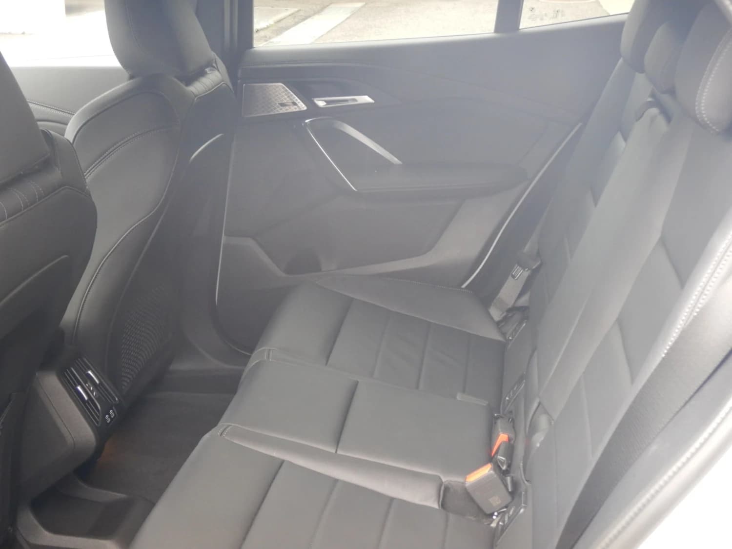 BMW iX2 xDrive 30 - фото 10