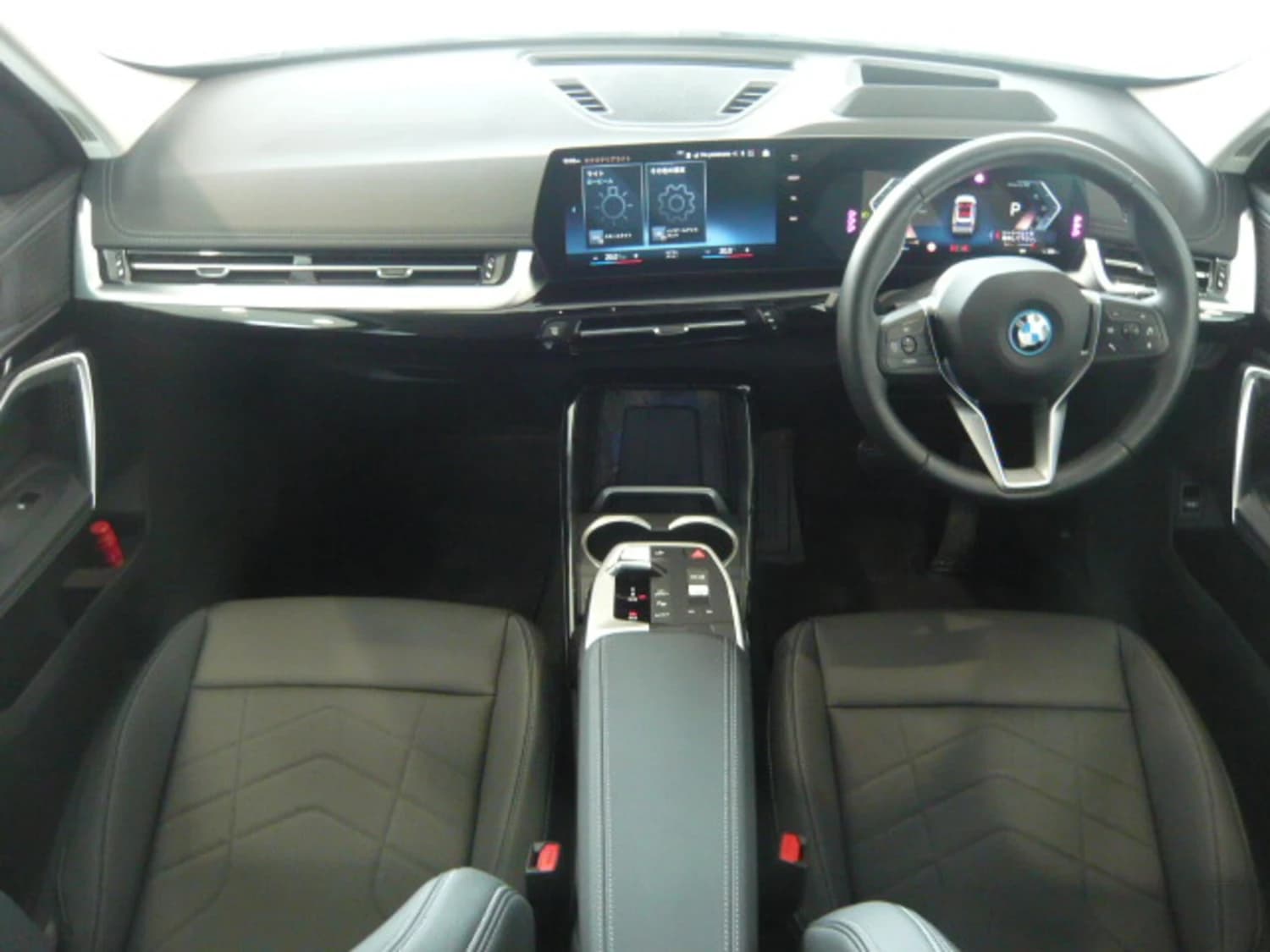 BMW iX1 xDrive 30 - фото 2
