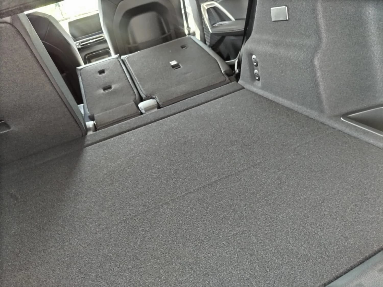 BMW iX1 xDrive 30 - фото 25