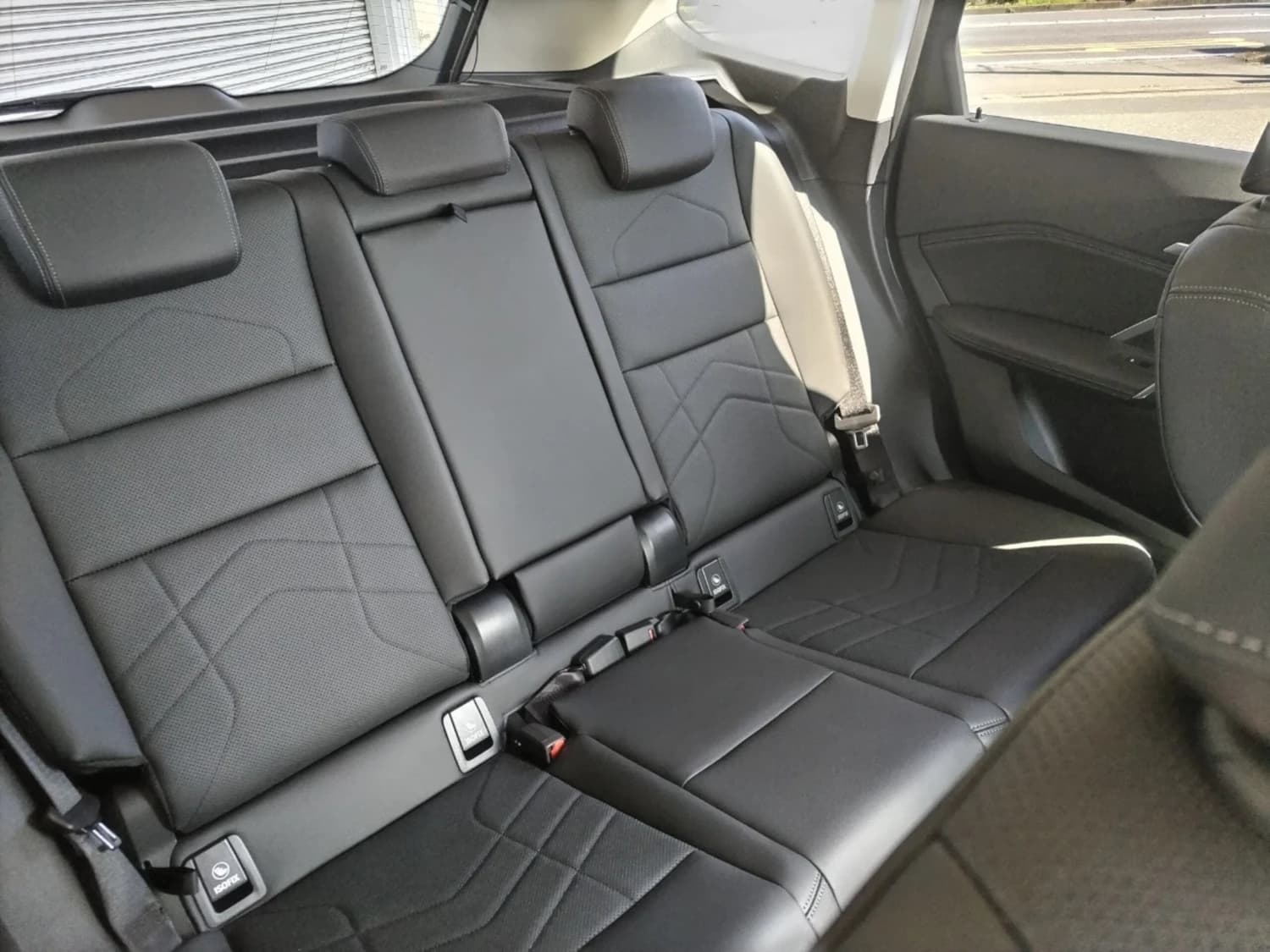 BMW iX1 xDrive 30 - фото 26