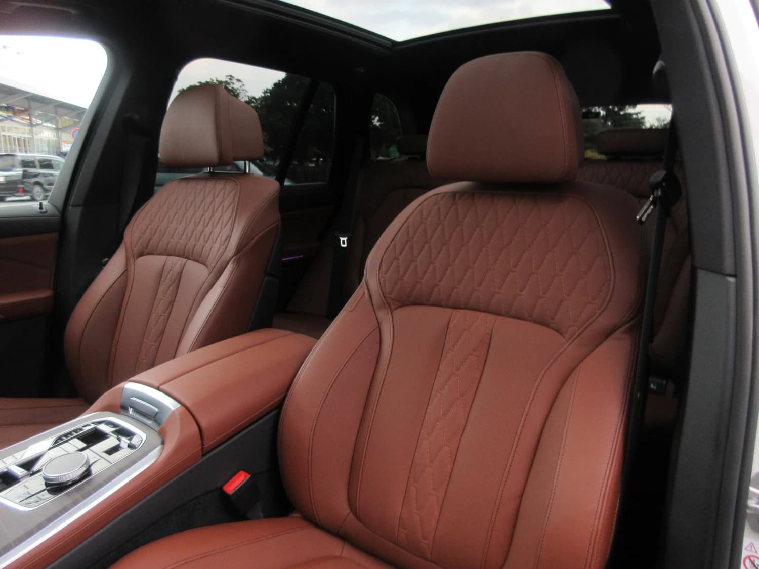 BMW X5 50e M Sport - фото 12