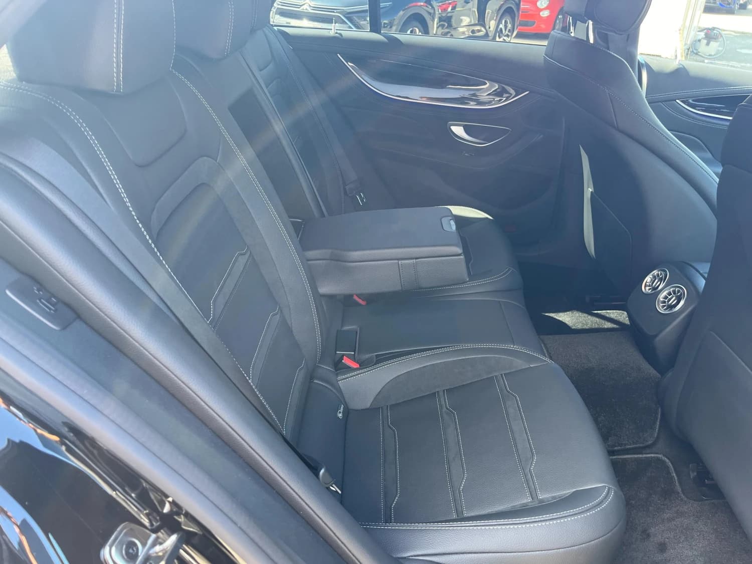 Mercedes AMG GT 43 - фото 18