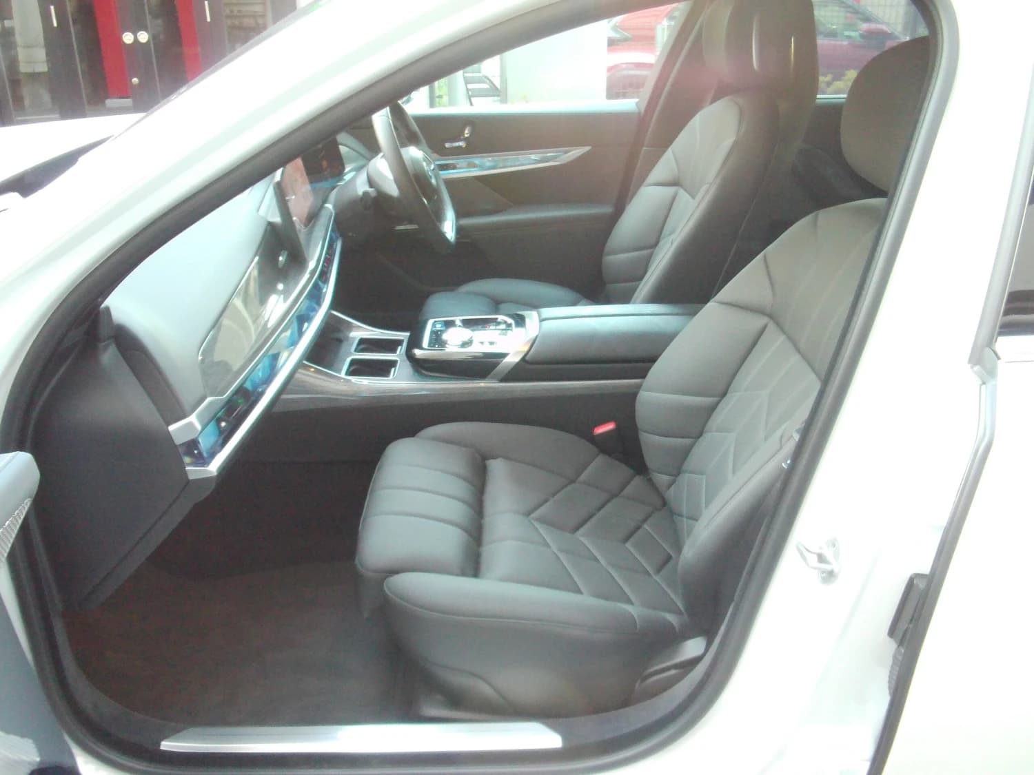 BMW i7 xDrive 60 Excellence - фото 9