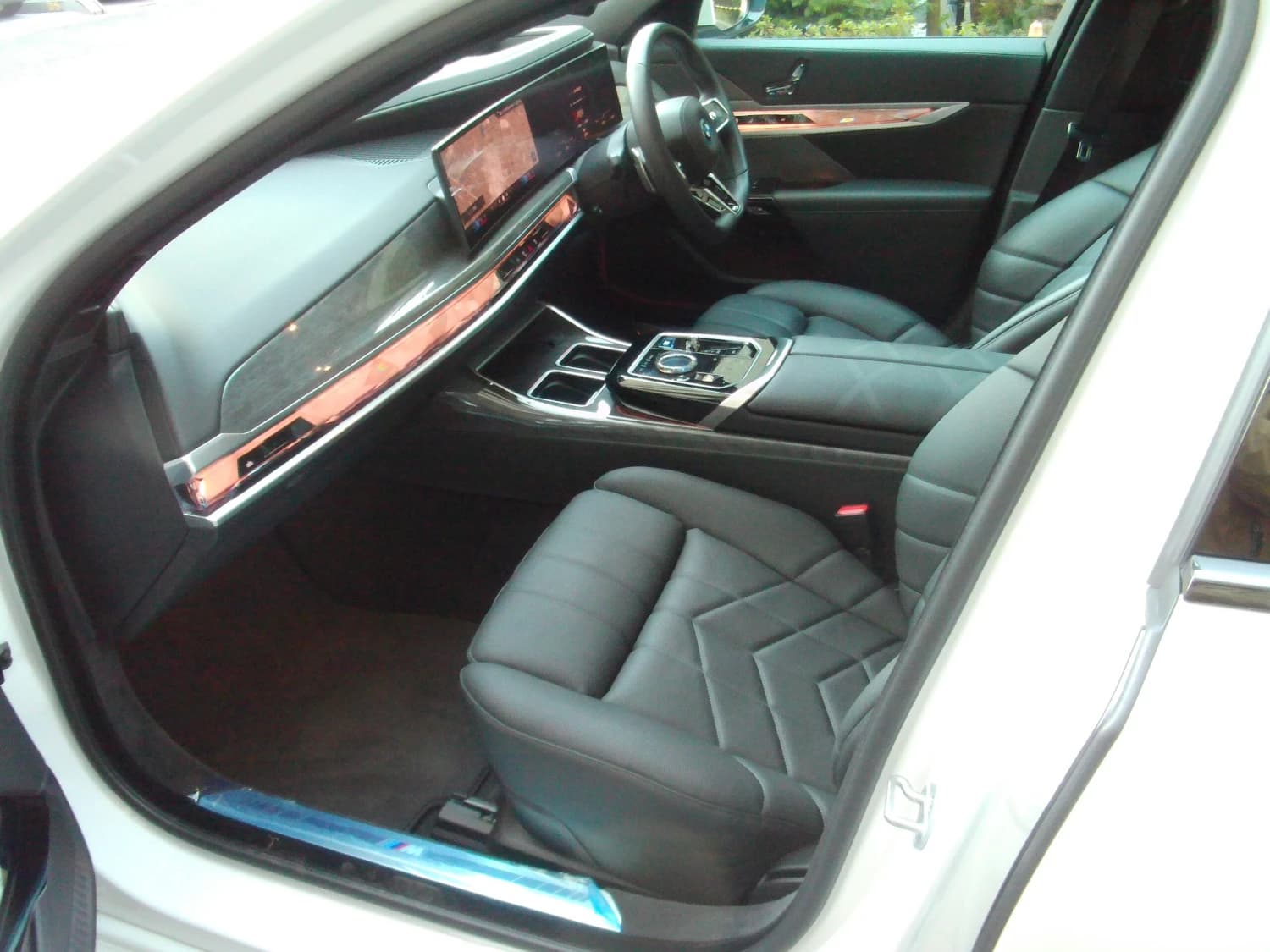 BMW i7 xDrive 60 M Sport - фото 7