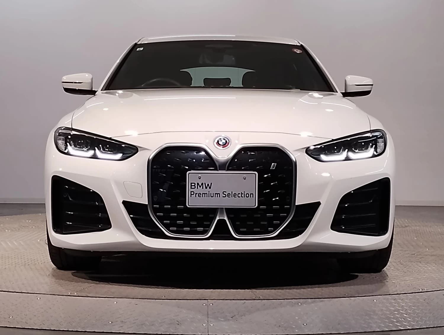 BMW i4 eDrive 35 M Sport - фото 4