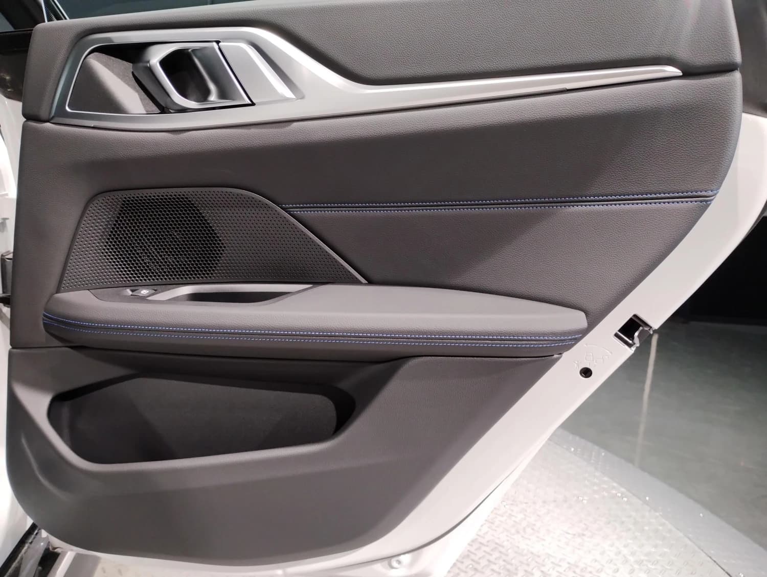 BMW i4 eDrive 35 M Sport - фото 18