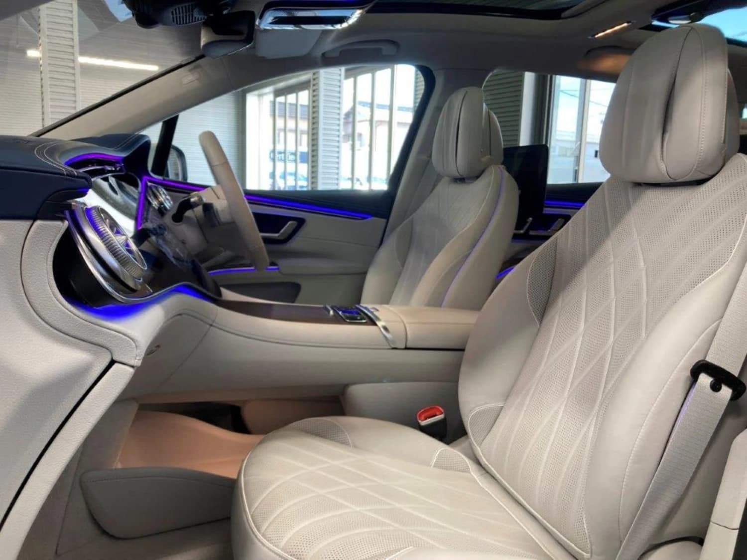 Mercedes EQS SUV 580 4Matic - фото 12