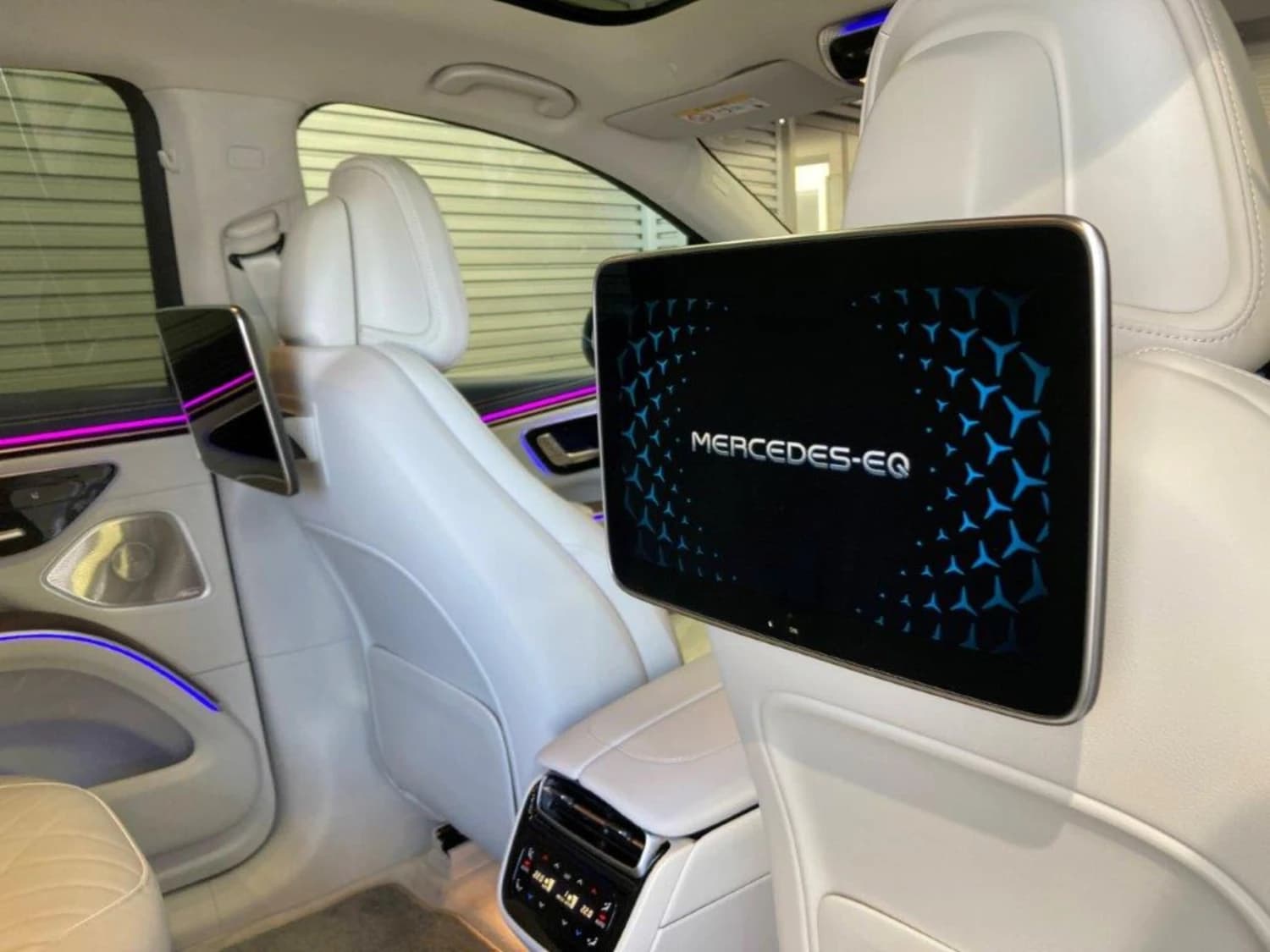 Mercedes EQS SUV 580 4Matic - фото 13