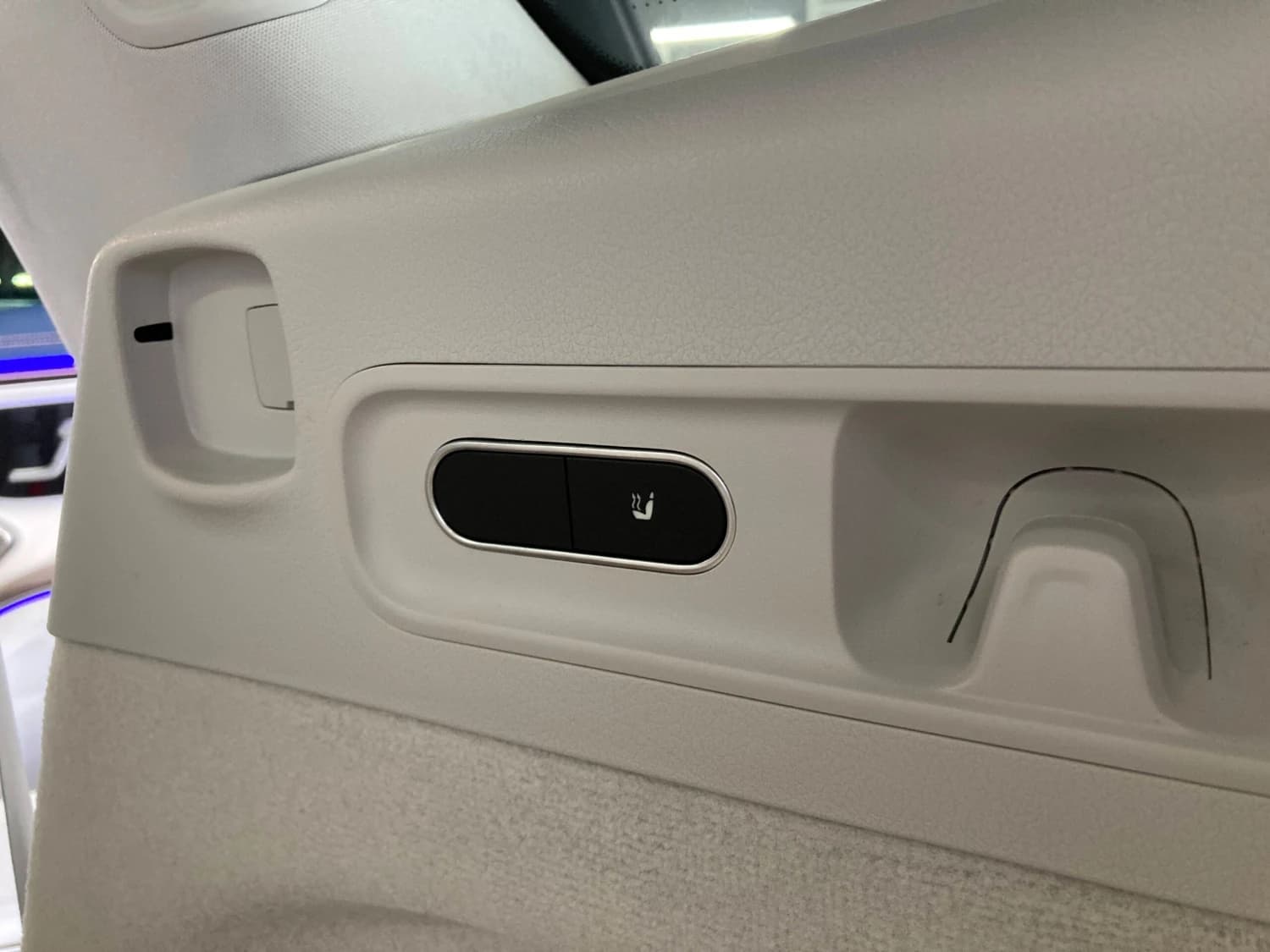 Mercedes EQS SUV 580 4Matic - фото 17