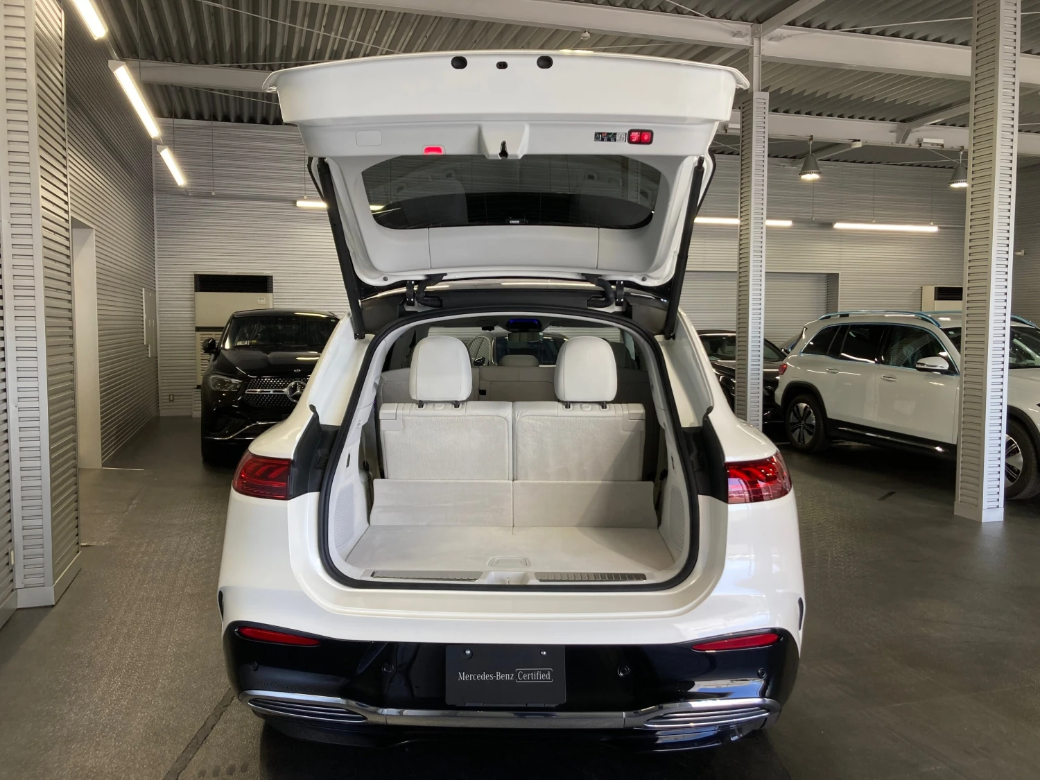 Mercedes EQS SUV 580 4Matic - фото 18