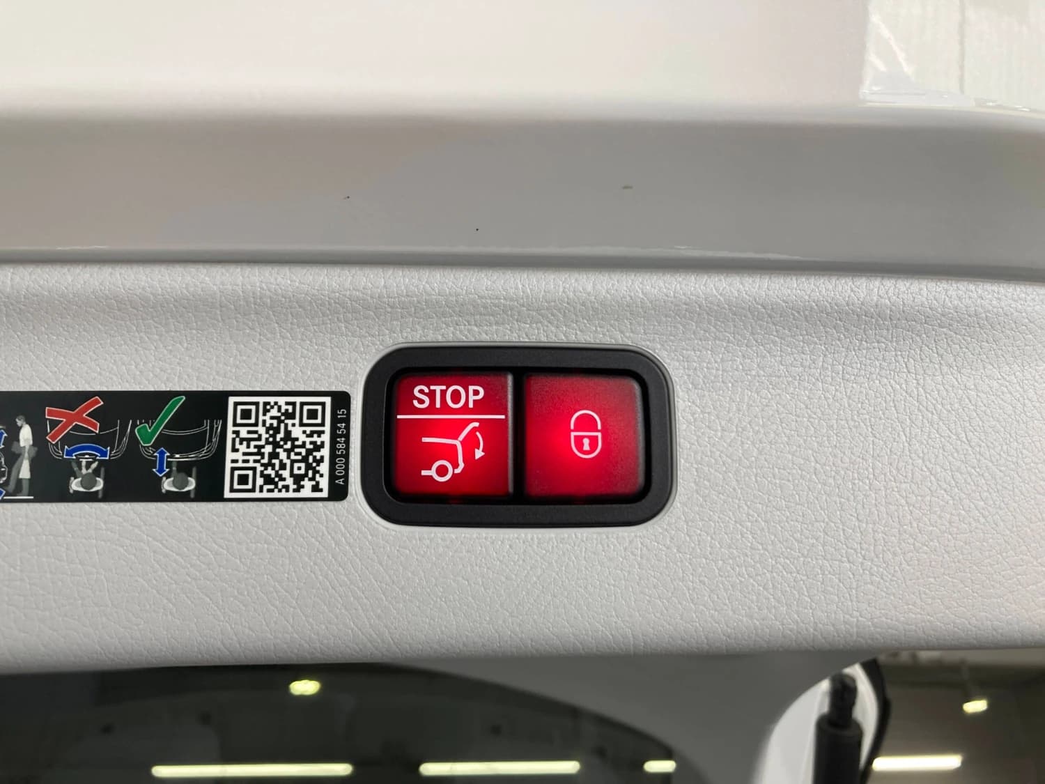 Mercedes EQS SUV 580 4Matic - фото 21