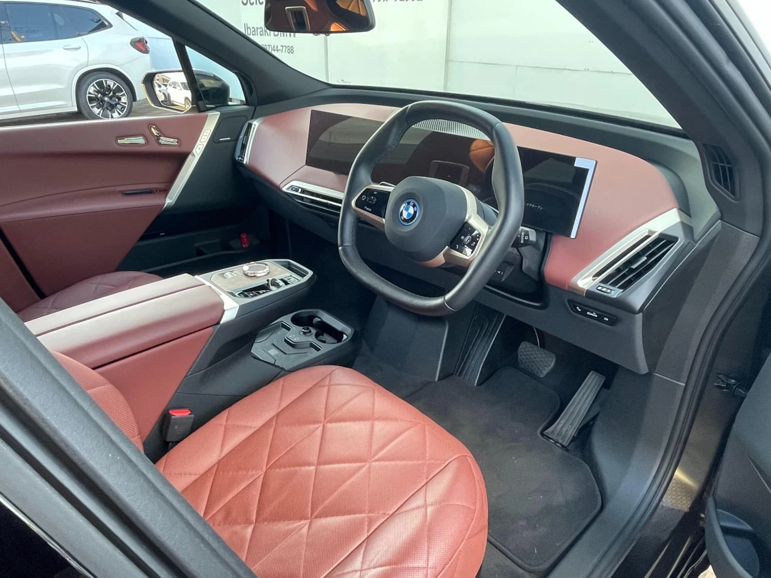 BMW iX xDrive 40 - фото 8